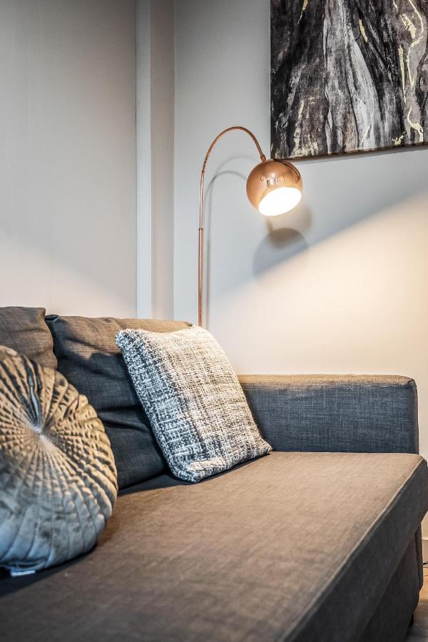 Private Ground Floor Main Door Entrance - Spacious 2 Bedroom Property - The Shore, Leith Edinburgh Exterior foto