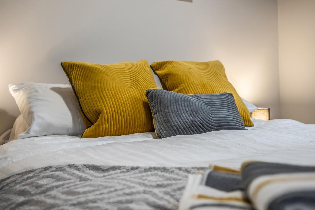 Private Ground Floor Main Door Entrance - Spacious 2 Bedroom Property - The Shore, Leith Edinburgh Exterior foto