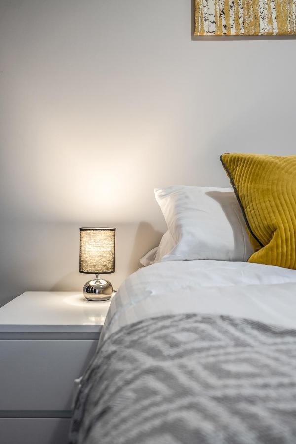 Private Ground Floor Main Door Entrance - Spacious 2 Bedroom Property - The Shore, Leith Edinburgh Exterior foto